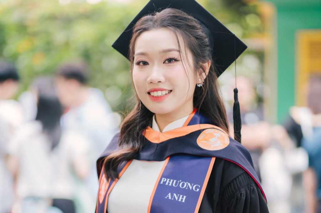 Từ bài giảng đến tạp chí quốc tế - dấu ấn của thủ khoa BAV