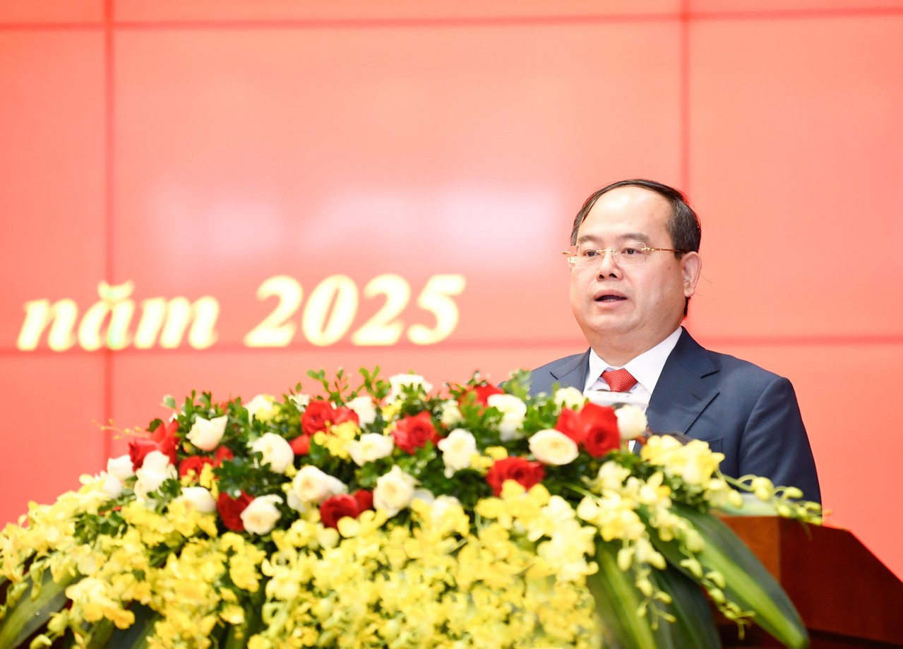 Đồng chí Quản Minh Cường, tân Bí thư Tỉnh ủy Quảng Ninh, phát biểu nhận nhiệm vụ