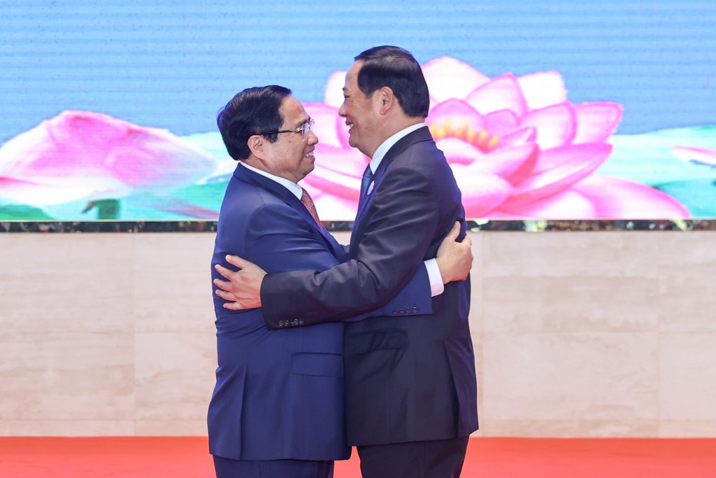 Thủ tướng Phạm Minh Chính cảm ơn sự đón tiếp trọng thị, chu đáo, nồng hậu và thắm tình đoàn kết anh em mà Thủ tướng Sonexay Siphandone và Chính phủ Lào đã dành cho đoàn Đại biểu Việt Nam - Ảnh: VGP/Nhật Bắc Thủ tướng Phạm Minh Chính cảm ơn sự đón tiếp trọng thị, chu đáo, nồng hậu và thắm tình đoàn kết anh em mà Thủ tướng Sonexay Siphandone và Chính phủ Lào đã dành cho đoàn Đại biểu Việt Nam - Ảnh: VGP/Nhật Bắc