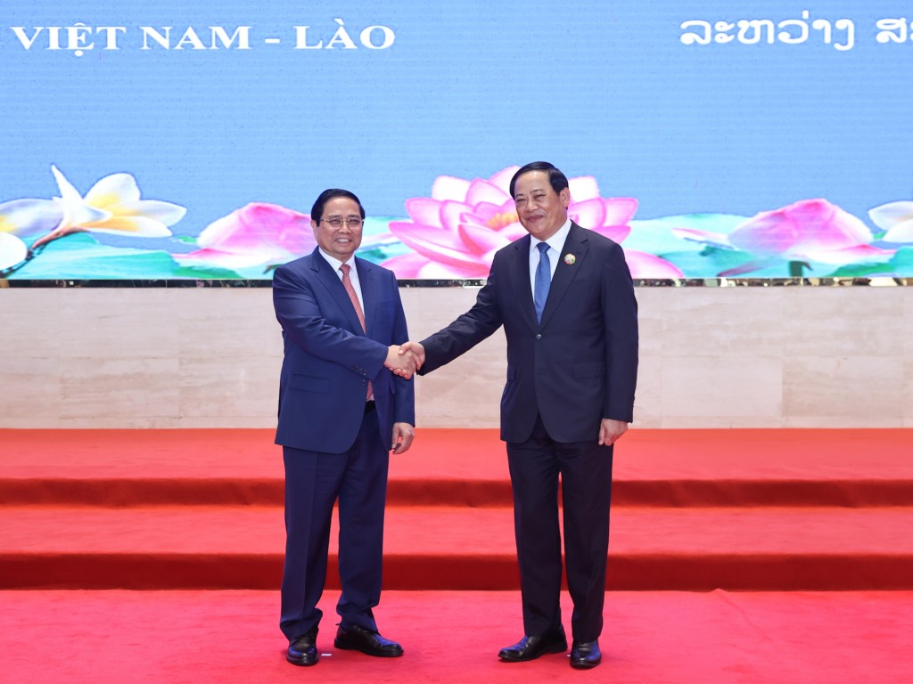 Thủ tướng Phạm Minh Chính và Thủ tướng Sonexay Siphandone bày tỏ vui mừng trước thành tựu to lớn, toàn diện mà hai Đảng, hai Nhà nước và nhân dân hai nước đã đạt được trong thời gian qua - Ảnh: VGP/Nhật Bắc Thủ tướng Phạm Minh Chính và Thủ tướng Sonexay Siphandone bày tỏ vui mừng trước thành tựu to lớn, toàn diện mà hai Đảng, hai Nhà nước và nhân dân hai nước đã đạt được trong thời gian qua - Ảnh: VGP/Nhật Bắc