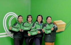 Grab tặng hơn 40.000 đồng phục mới cho đối tác tài xế