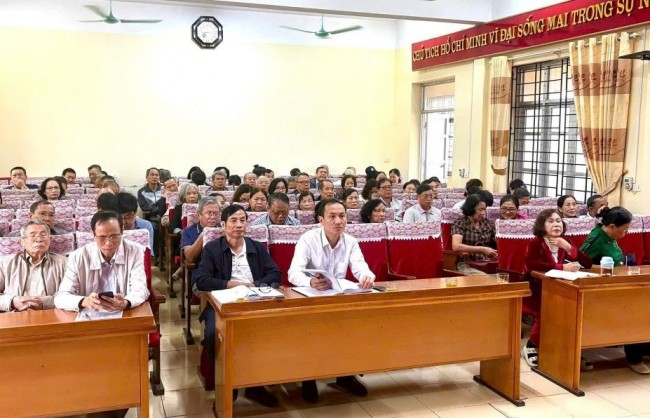 Phó Bí thư Thường trực Đảng ủy phường Hạ Long góp ý Dự thảo Văn kiện Đại hội XIV: Dân là gốc!