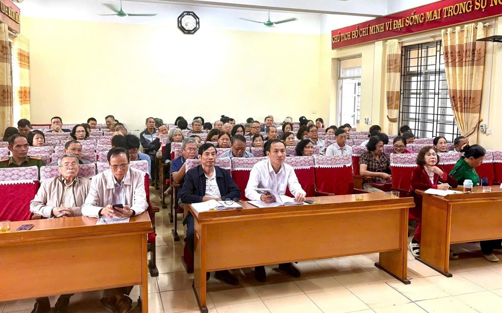 Phường Hạ Long tổ chức lấy ý kiến góp ý Dự thảo Văn kiện từ nhân dân trên địa bàn