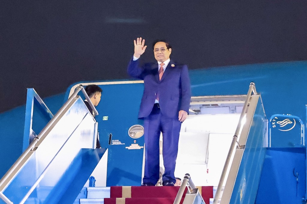 Thủ tướng Phạm Minh Chính về tới Hà Nội, kết thúc tốt đẹp chuyến công tác tại Lào - Ảnh: VGP/Nhật Bắc