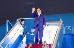 Thủ tướng Phạm Minh Chính về tới Hà Nội, kết thúc tốt đẹp chuyến công tác tại Lào