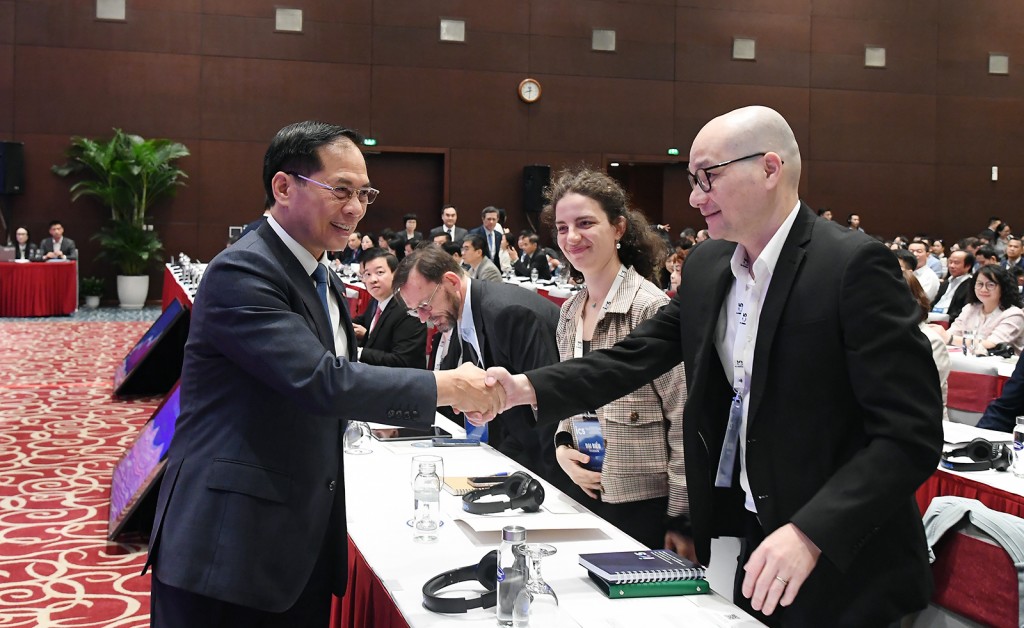 Phó Thủ tướng Chính phủ Bùi Thanh Sơn dự Hội nghị Quốc tế lần thứ V về hợp tác giữa Việt Nam và các tổ chức PCPNN, các đối tác vì sự phát triển thịnh vượng và bền vững - Ảnh: VGP/Hải Minh