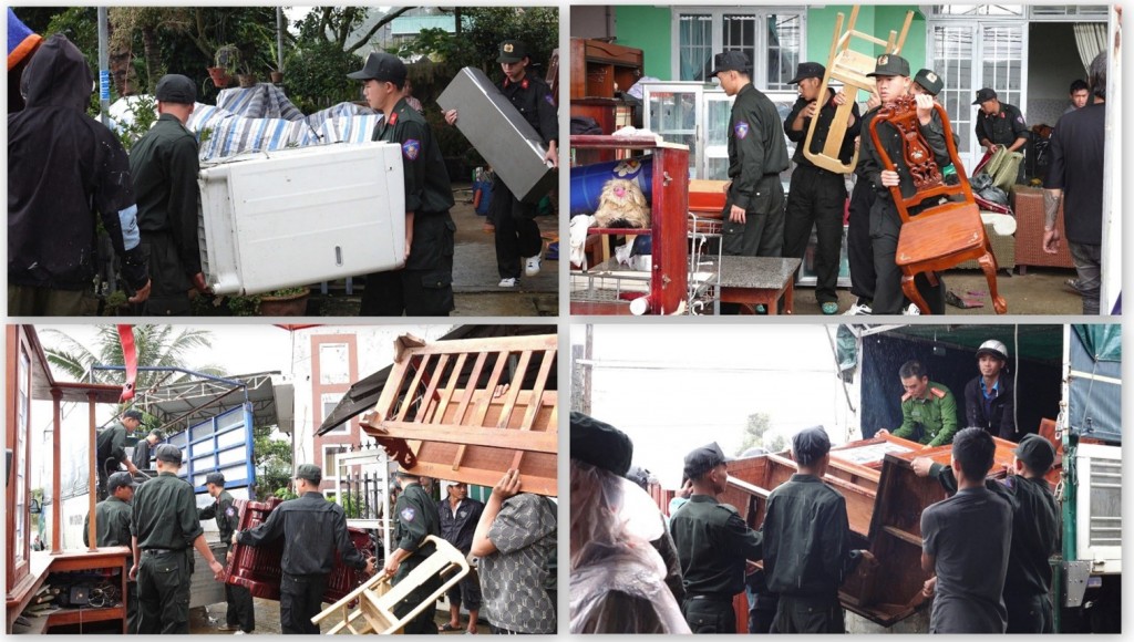 Lực lượng Cảnh sát cơ động hỗ trợ người dân sơ tán khỏi vùng nguy sạt lở (Ảnh: CA) Lực lượng Cảnh sát cơ động hỗ trợ người dân sơ tán khỏi vùng nguy sạt lở (Ảnh: CA)