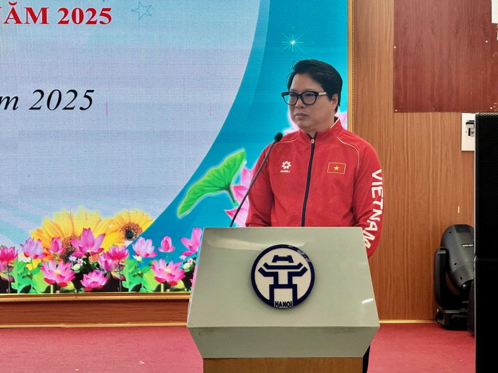 Khen thưởng HLV, VĐV xuất sắc giải Bi sắt vô địch thế giới