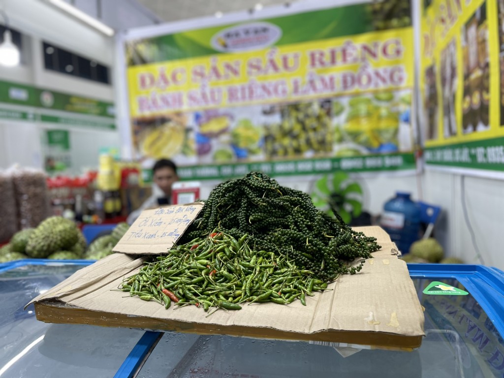 Gian hàng đặc sản tiêu của tỉnh Lâm Đồng (Ảnh: Đ.Minh)