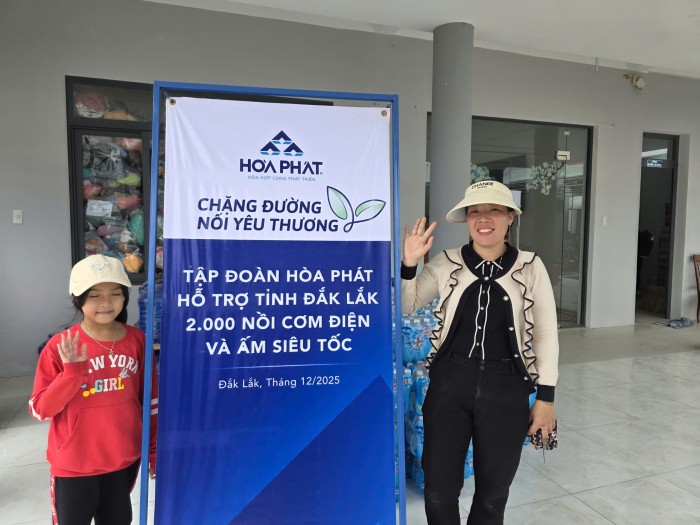 Hòa Phát tặng 100.000m2 tôn, hàng ngàn đồ dùng thiết yếu tại tỉnh Đắk Lắk