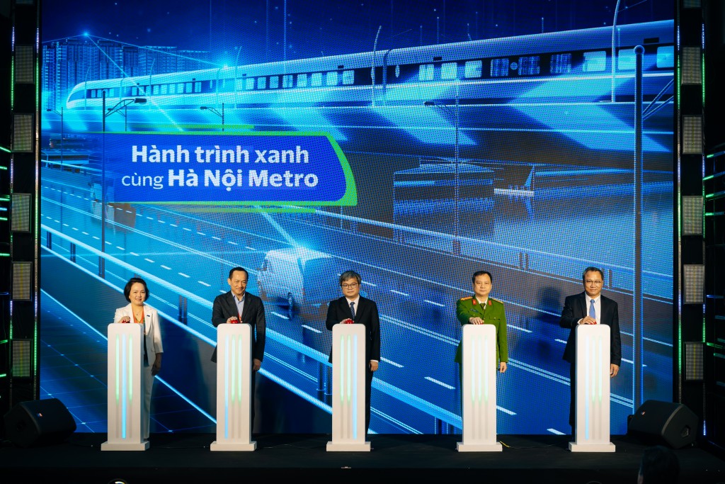 Tàu Cát Linh-Hà Đông chính thức áp dụng hệ thống kiểm soát vé tự động mới