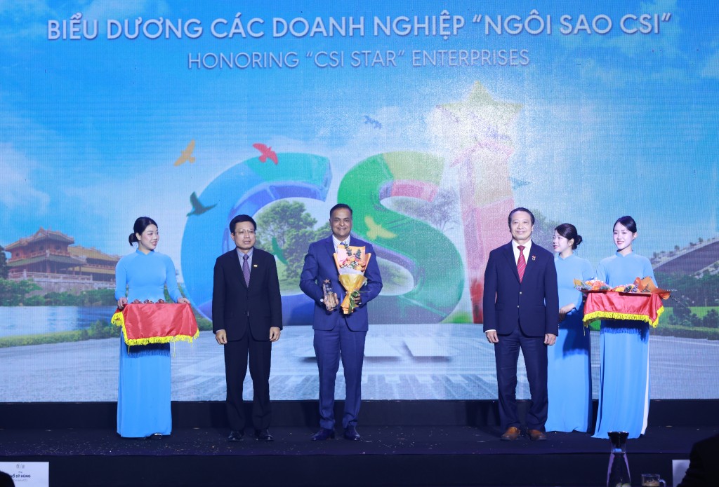 Tại Chương trình Công bố Doanh nghiệp Bền vững (CSI) 2025, Nestlé Việt Nam vinh dự nhận danh hiệu “Ngôi sao CSI” do VCCI trao tặng