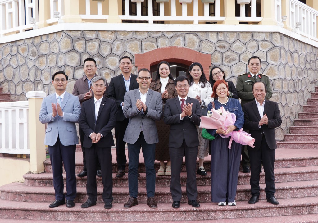 Phó Chủ tịch UBND tỉnh Đinh Văn Tuấn tiếp và làm việc với Ngài Korhan Kemik - Đại sứ Thổ Nhĩ Kỳ tại Việt Nam và Phu nhân (Ảnh: N.Phương)