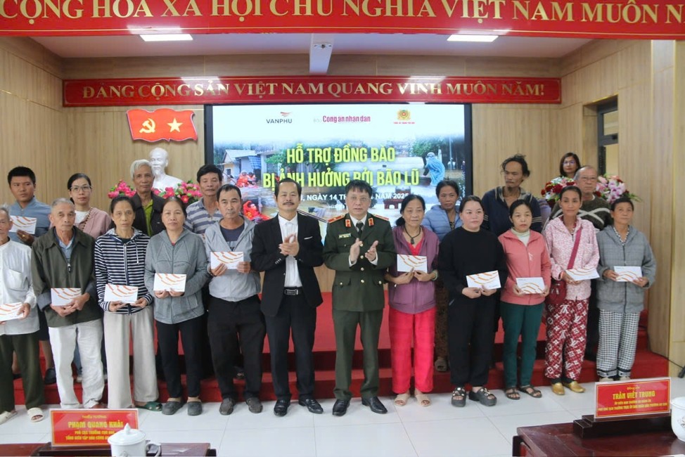 Văn Phú lan tỏa tinh thần “vị nhân sinh” giữa mùa mưa lũ