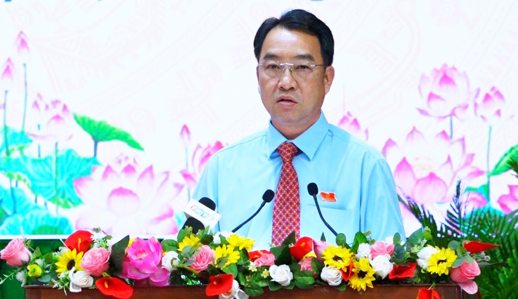 Chủ tịch UBND tỉnh Cà Mau Lữ Quang Ngời chỉ đạo điều hành chung các hoạt động của tỉnh. Chủ tịch UBND tỉnh Cà Mau Lữ Quang Ngời chỉ đạo điều hành chung các hoạt động của tỉnh.