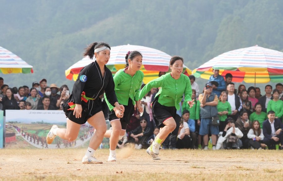 Bế mạc Giải bóng đá nữ các dân tộc thiểu số tỉnh Quảng Ninh
