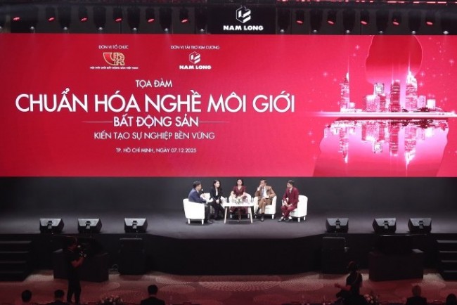 Để phát triển nghề môi giới bất động sản theo hướng chuyên nghiệp...