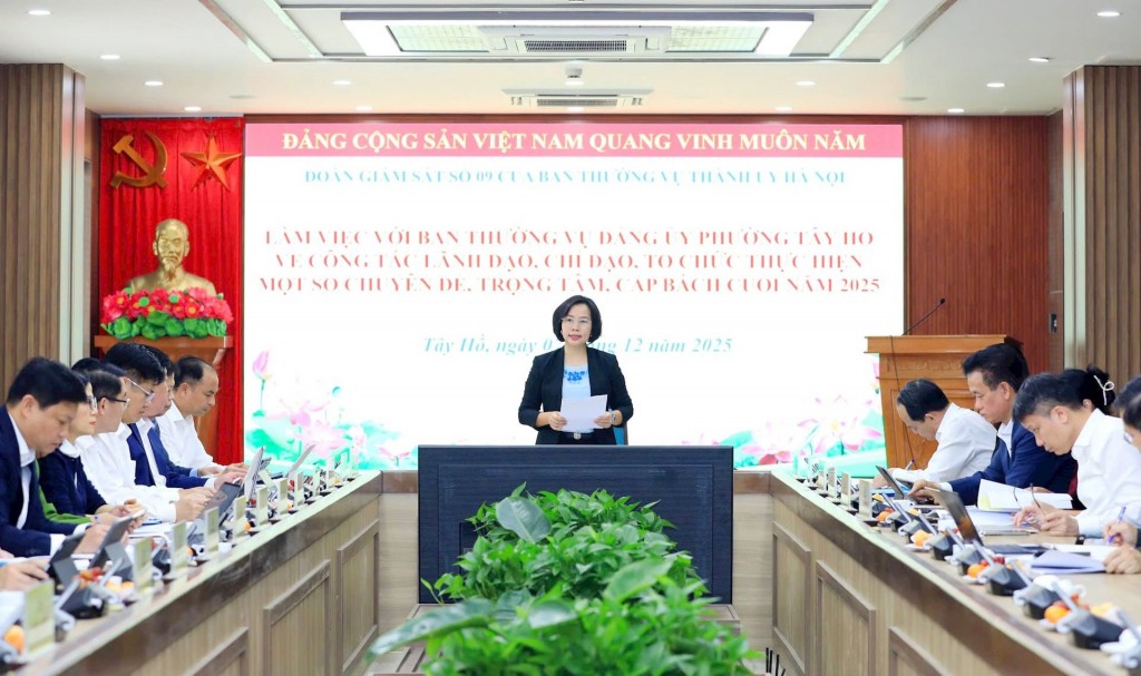 Phường Tây Hồ phát huy lợi thế đặc trưng, đẩy mạnh chuyển đổi số giải quyết vấn đề dân sinh Phường Tây Hồ phát huy lợi thế đặc trưng, đẩy mạnh chuyển đổi số giải quyết vấn đề dân sinh