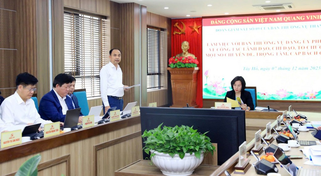 Phường Tây Hồ phát huy lợi thế đặc trưng, đẩy mạnh chuyển đổi số giải quyết vấn đề dân sinh Phường Tây Hồ phát huy lợi thế đặc trưng, đẩy mạnh chuyển đổi số giải quyết vấn đề dân sinh