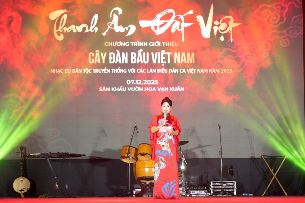 Chương trình mang đến những tiết mục đặc sắc, đậm đà hơi thở truyền thống trong nhịp sống đương đại Chương trình mang đến những tiết mục đặc sắc, đậm đà hơi thở truyền thống trong nhịp sống đương đại