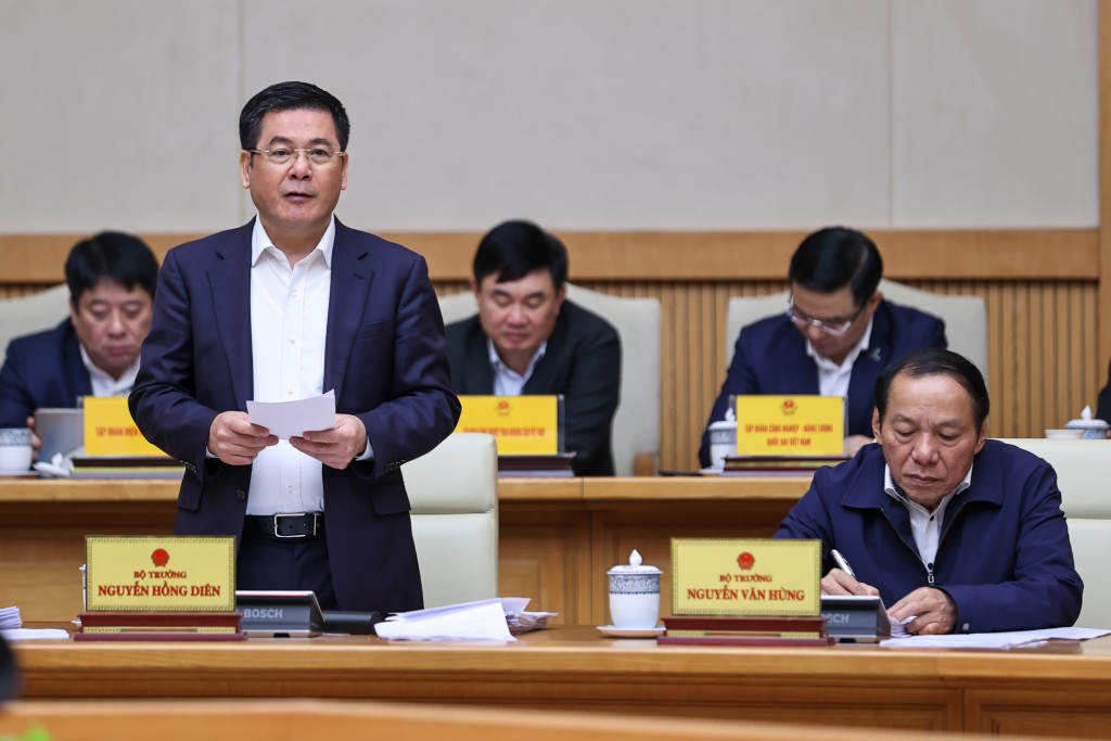 Bộ trưởng Bộ Công Thương Nguyễn Hồng Diên phát biểu - Ảnh: VGP/Nhật Bắc Bộ trưởng Bộ Công Thương Nguyễn Hồng Diên phát biểu - Ảnh: VGP/Nhật Bắc
