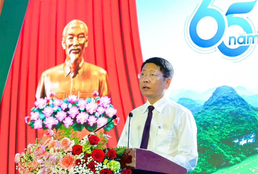 Phó Chủ tịch Thường trực UBND tỉnh Ninh Bình Trần Song Tùng phát biểu tại buổi họp mặt. Phó Chủ tịch Thường trực UBND tỉnh Ninh Bình Trần Song Tùng phát biểu tại buổi họp mặt.