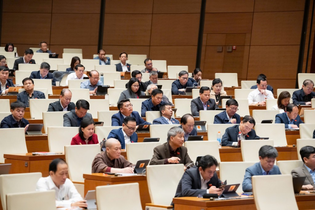 ĐBQH đồng tình xem xét cơ chế đặc thù, vượt trội để Hà Nội ĐBQH đồng tình xem xét cơ chế đặc thù, vượt trội để Hà Nội