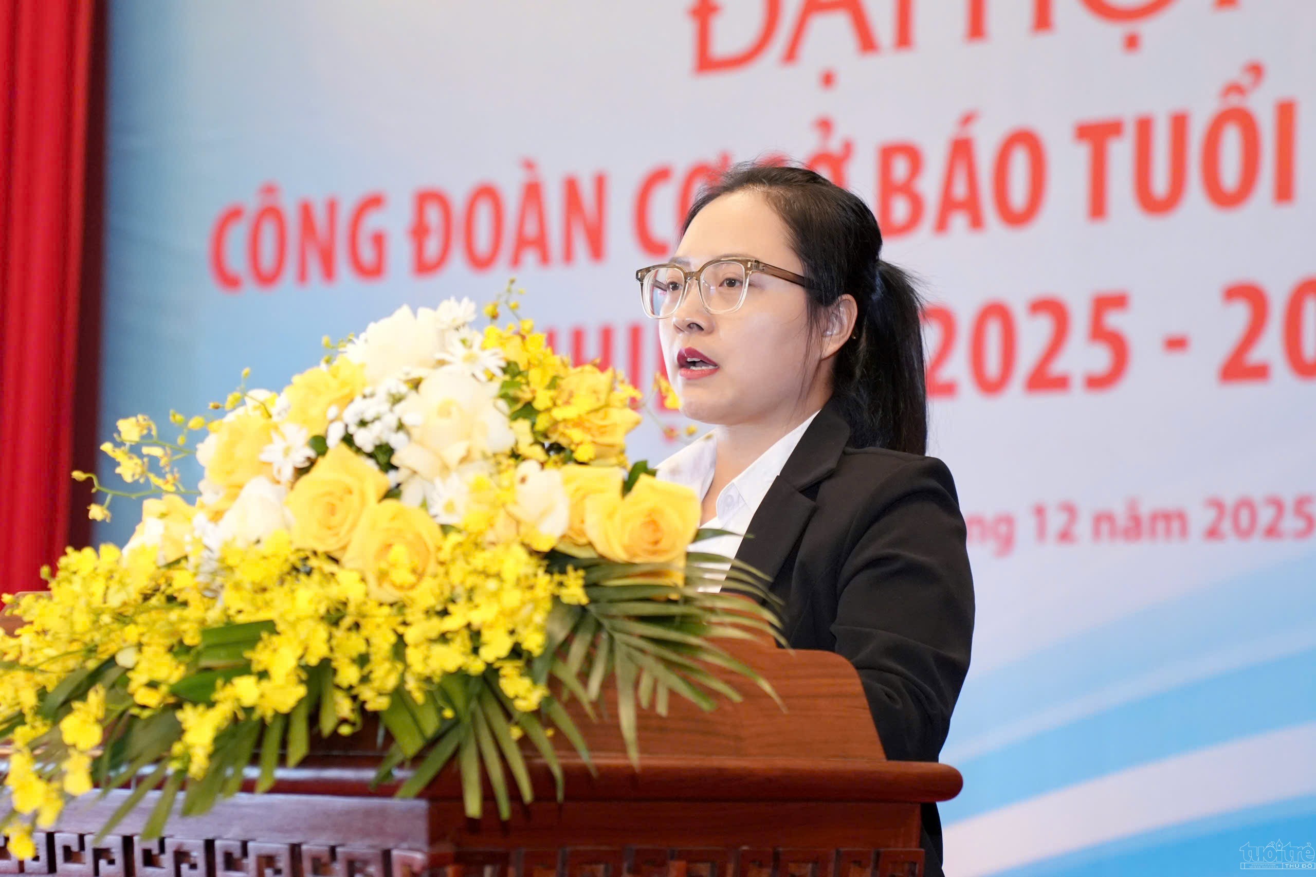 Đồng chí Trần Thị Nam Trang, Phó trưởng ban Kinh tế phát biểu Đồng chí Trần Thị Nam Trang, Phó trưởng ban Kinh tế phát biểu