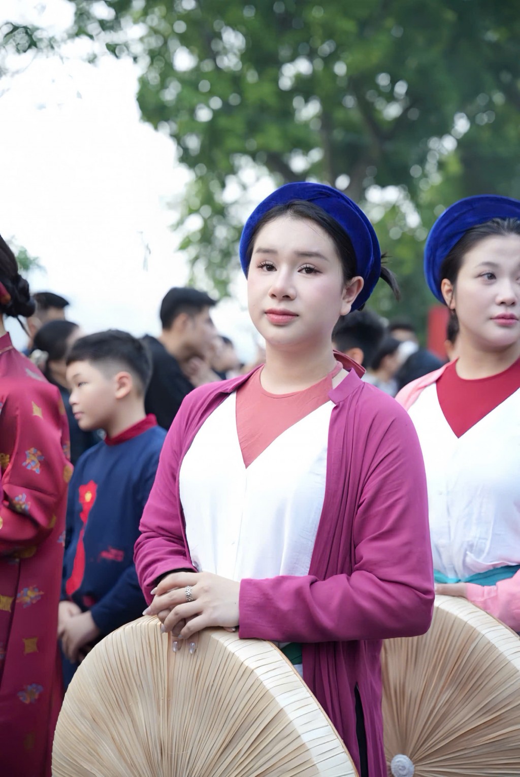 Dàn Hoa hậu rạng ngời hạnh phúc diễu hành Bách hoa hỷ sự Dàn Hoa hậu rạng ngời hạnh phúc diễu hành Bách hoa hỷ sự