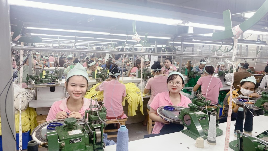 Dự án Nhà máy Sản xuất Dệt, May Trang phục của Able Joy là một trong số các dự án có tổng vốn đăng ký đầu tư lớn Dự án Nhà máy Sản xuất Dệt, May Trang phục của Able Joy là một trong số các dự án có tổng vốn đăng ký đầu tư lớn