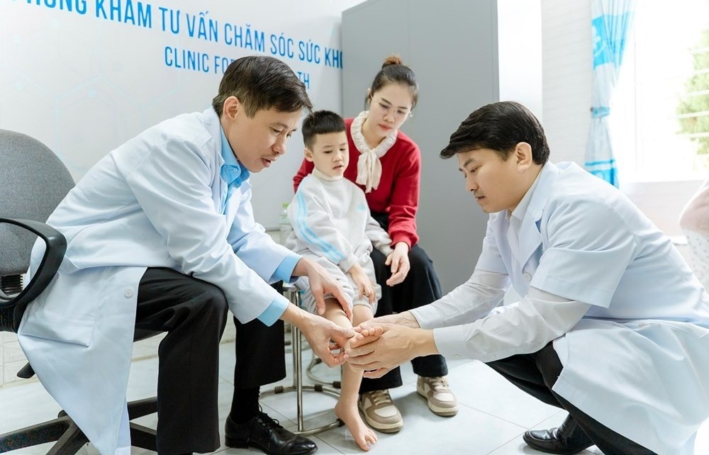 Tấm lòng thiện nguyện của các y bác sĩ với đồng bào vùng cao