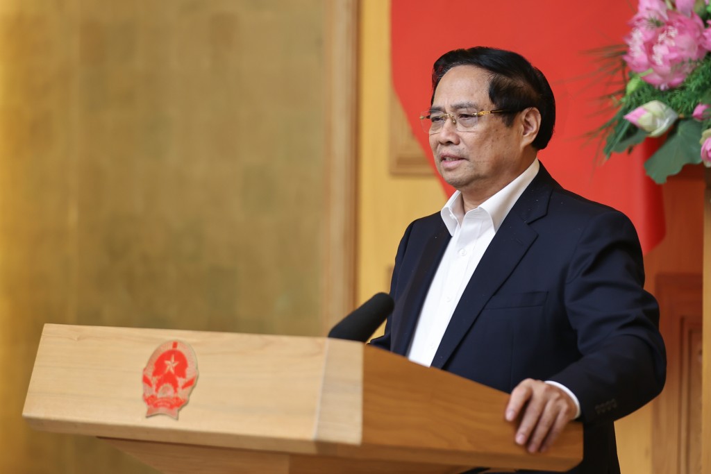 Thủ tướng yêu cầu hoàn thành mục tiêu đưa vào khai thác ít nhất 3.000 km đường bộ cao tốc và khoảng 1.700 km đường bộ ven biển - Ảnh: VGP/Nhật Bắc Thủ tướng yêu cầu hoàn thành mục tiêu đưa vào khai thác ít nhất 3.000 km đường bộ cao tốc và khoảng 1.700 km đường bộ ven biển - Ảnh: VGP/Nhật Bắc