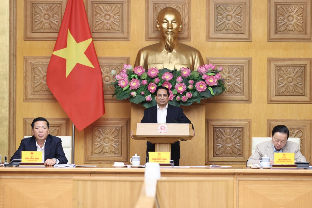 Về công tác chuẩn bị lễ khởi công, khánh thành dịp 19/12, Thủ tướng nhấn mạnh tinh thần công trình khánh thành phải bảo đảm cảnh quan khang trang, sạch đẹp - Ảnh: VGP/Nhật Bắc Về công tác chuẩn bị lễ khởi công, khánh thành dịp 19/12, Thủ tướng nhấn mạnh tinh thần công trình khánh thành phải bảo đảm cảnh quan khang trang, sạch đẹp - Ảnh: VGP/Nhật Bắc