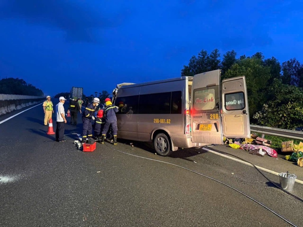 Nguyên nhân ban đầu vụ tai nạn trên Cao tốc Đà Nẵng - Quảng Ngãi Nguyên nhân ban đầu vụ tai nạn trên Cao tốc Đà Nẵng - Quảng Ngãi