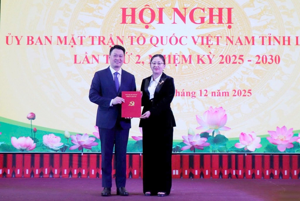 Đồng chí Hà Đức Minh giữ chức Phó Chủ tịch Thường trực Ủy ban MTTQ Việt Nam tỉnh Lào Cai Đồng chí Hà Đức Minh giữ chức Phó Chủ tịch Thường trực Ủy ban MTTQ Việt Nam tỉnh Lào Cai