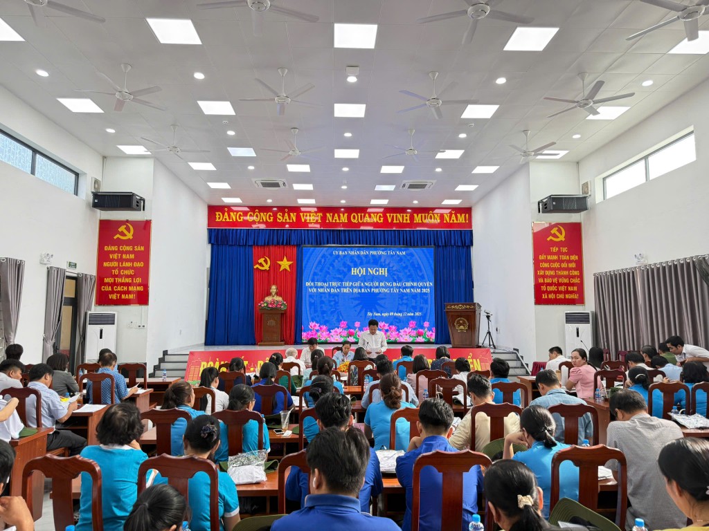 Phường Tây Nam tạo đồng thuận trong triển khai chuyển đổi số Phường Tây Nam tạo đồng thuận trong triển khai chuyển đổi số