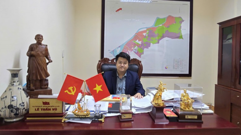 Ông Lê Tuấn Vũ, Phó Bí thư Đảng uỷ, Chủ tịch UBND phường Cao Xanh Ông Lê Tuấn Vũ, Phó Bí thư Đảng uỷ, Chủ tịch UBND phường Cao Xanh