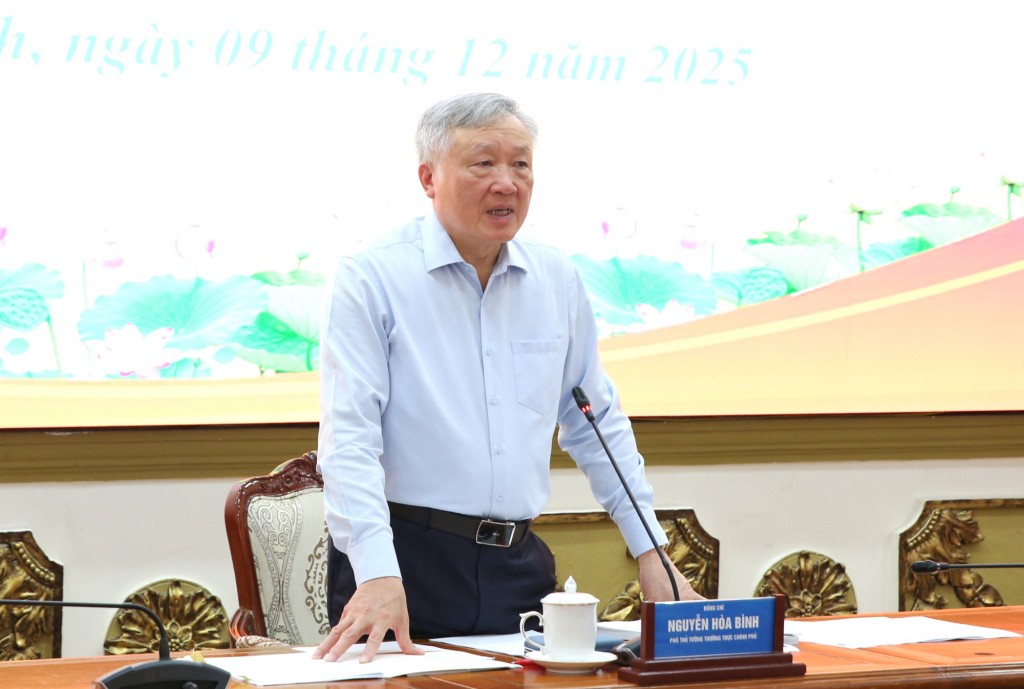 Phó Thủ tướng Thường trực Nguyễn Hòa Bình phát biểu tại buổi làm việc với UBND TPHCM về việc tháo gỡ khó khăn, vướng mắc cho các dự án trên địa bàn - Ảnh: VGP/Nguyễn Hoàng Phó Thủ tướng Thường trực Nguyễn Hòa Bình phát biểu tại buổi làm việc với UBND TPHCM về việc tháo gỡ khó khăn, vướng mắc cho các dự án trên địa bàn - Ảnh: VGP/Nguyễn Hoàng