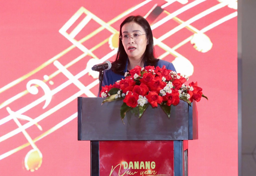 Phó Chủ tịch UBND thành phố Đà Nẵng Nguyễn Thị Anh Thi phát biểu tại họp báo (Ảnh Đ.Minh) Phó Chủ tịch UBND thành phố Đà Nẵng Nguyễn Thị Anh Thi phát biểu tại họp báo (Ảnh Đ.Minh)