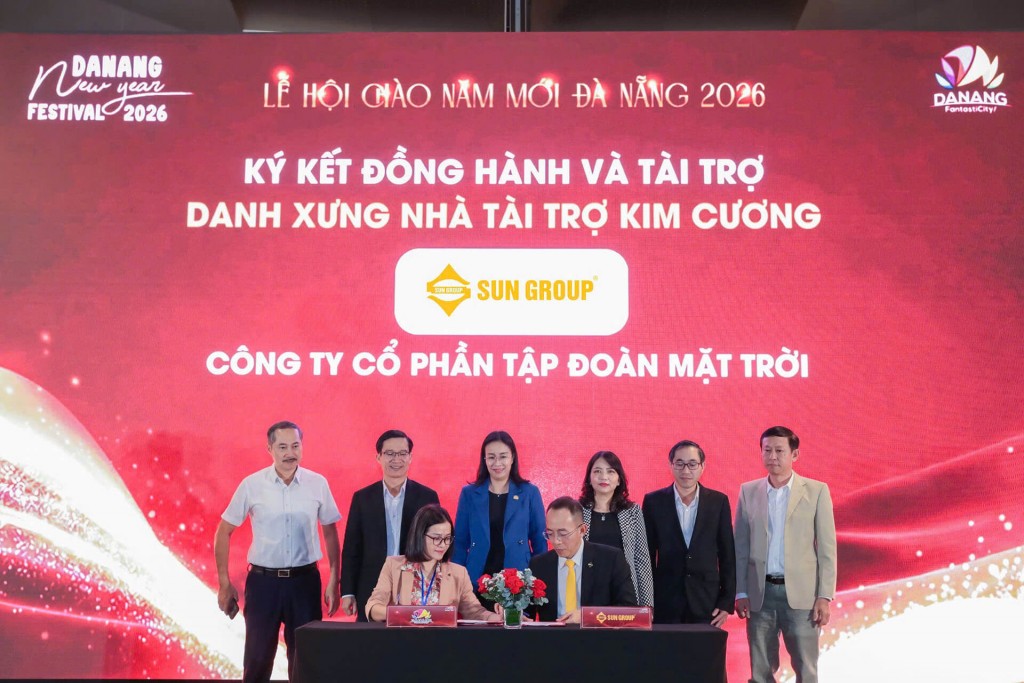 Sở Văn hóa, Thể thao và Du lịch TP Đà Nẵng ký kết với các đối tác đồng hành lễ hội (Ảnh Đ.Minh) Sở Văn hóa, Thể thao và Du lịch TP Đà Nẵng ký kết với các đối tác đồng hành lễ hội (Ảnh Đ.Minh)
