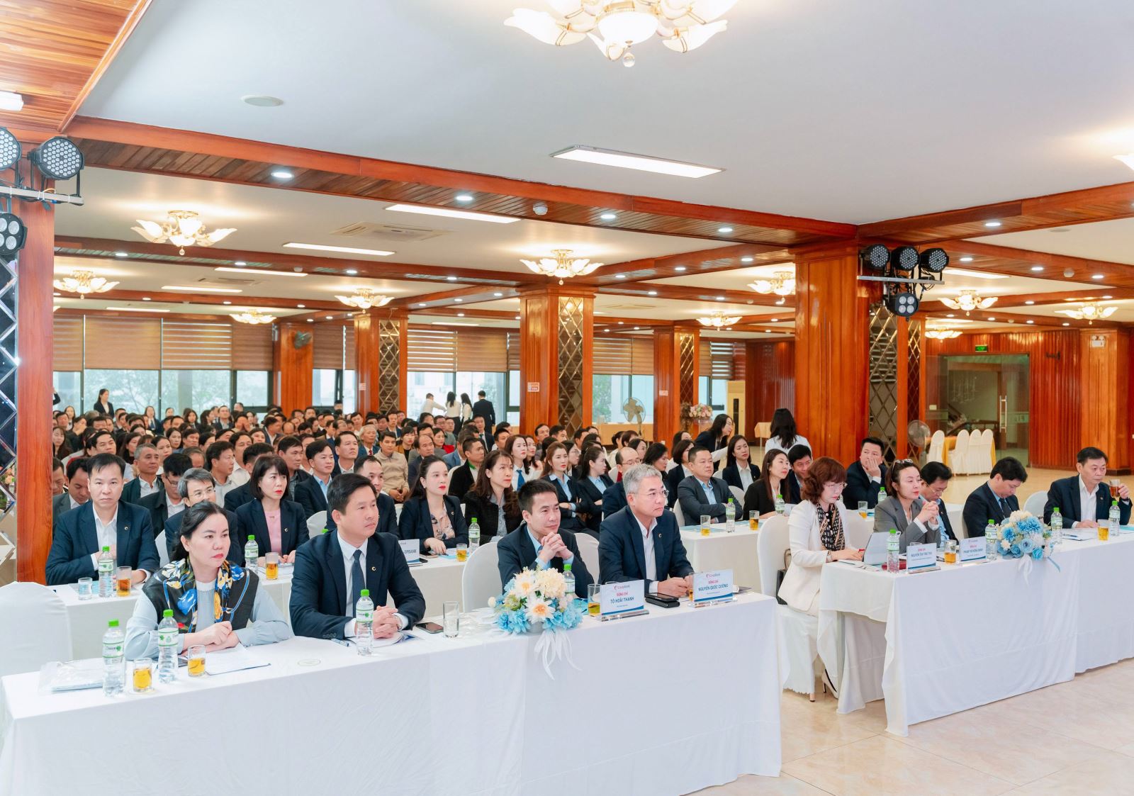 Đại biểu tham dự Hội nghị