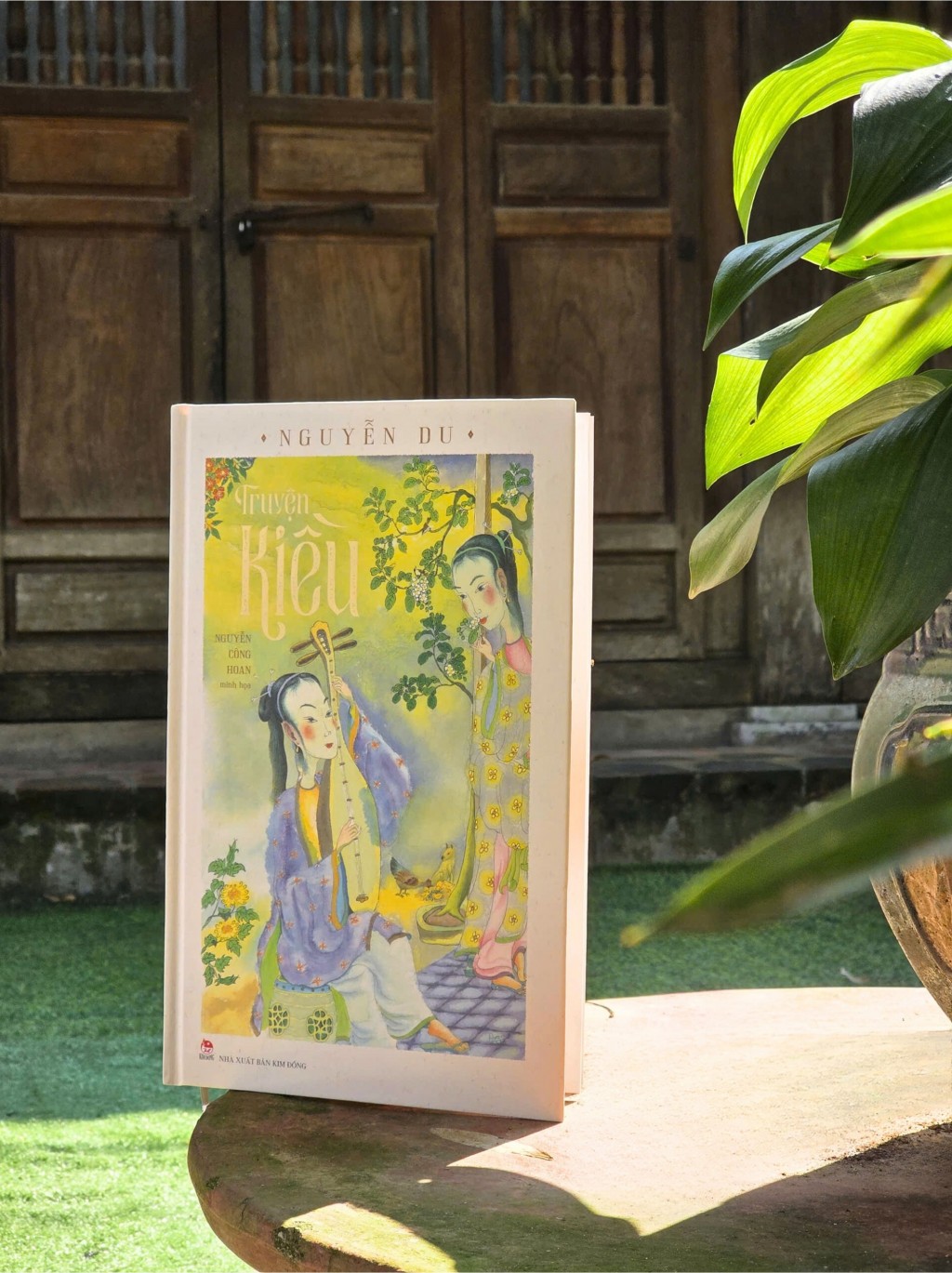 Ra mắt ấn bản “Truyện Kiều” kỉ niệm 260 năm ngày sinh Nguyễn Du Ra mắt ấn bản “Truyện Kiều” kỉ niệm 260 năm ngày sinh Nguyễn Du