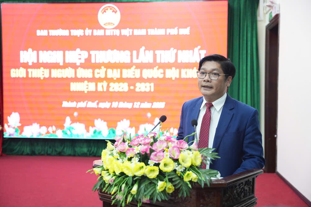 Phó Bí thư Thành ủy, Chủ tịch Ủy ban MTTQ Việt Nam TP Huế Nguyễn Chí Tài phát biểu tại hội nghị Phó Bí thư Thành ủy, Chủ tịch Ủy ban MTTQ Việt Nam TP Huế Nguyễn Chí Tài phát biểu tại hội nghị