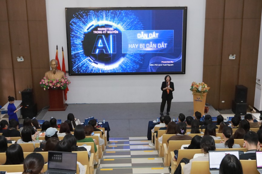 Sinh viên Thủ đô học cách “làm chủ” Marketing trong kỷ nguyên AI Sinh viên Thủ đô học cách “làm chủ” Marketing trong kỷ nguyên AI