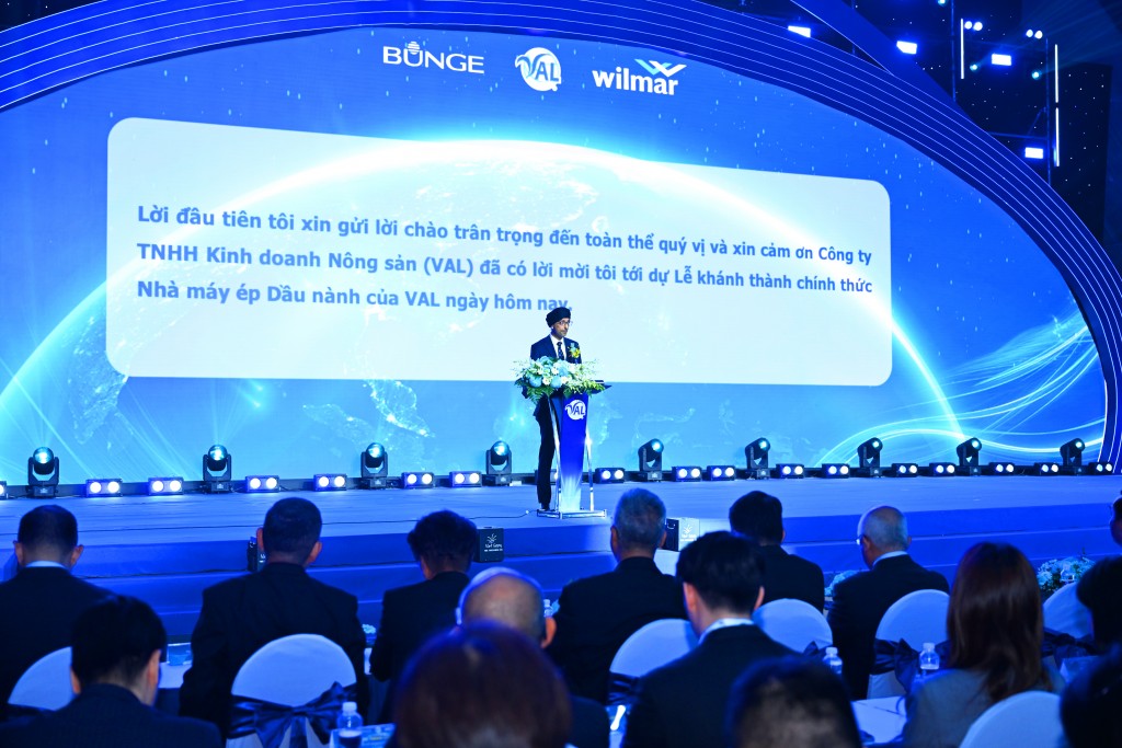 4. Ông Rajpal Singh, Đại sứ Đặc mệnh Toàn quyền Cộng hòa Singapore tại Việt Nam, phát biểu tại lễ khánh thành 4. Ông Rajpal Singh, Đại sứ Đặc mệnh Toàn quyền Cộng hòa Singapore tại Việt Nam, phát biểu tại lễ khánh thành