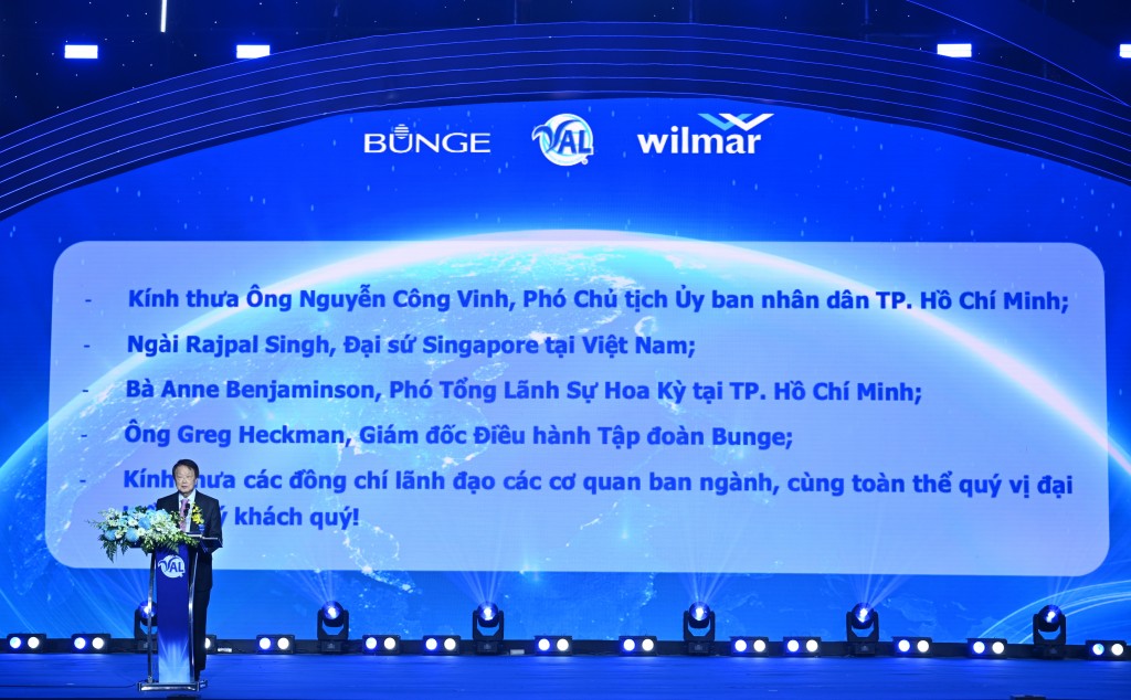 6. Ông Kuok Khoon Hong, Chủ tịch Hội đồng Quản trị kiêm Tổng Giám đốc Điều hành Tập đoàn Wilmar International Limited, phát biểu tại sự kiện 6. Ông Kuok Khoon Hong, Chủ tịch Hội đồng Quản trị kiêm Tổng Giám đốc Điều hành Tập đoàn Wilmar International Limited, phát biểu tại sự kiện