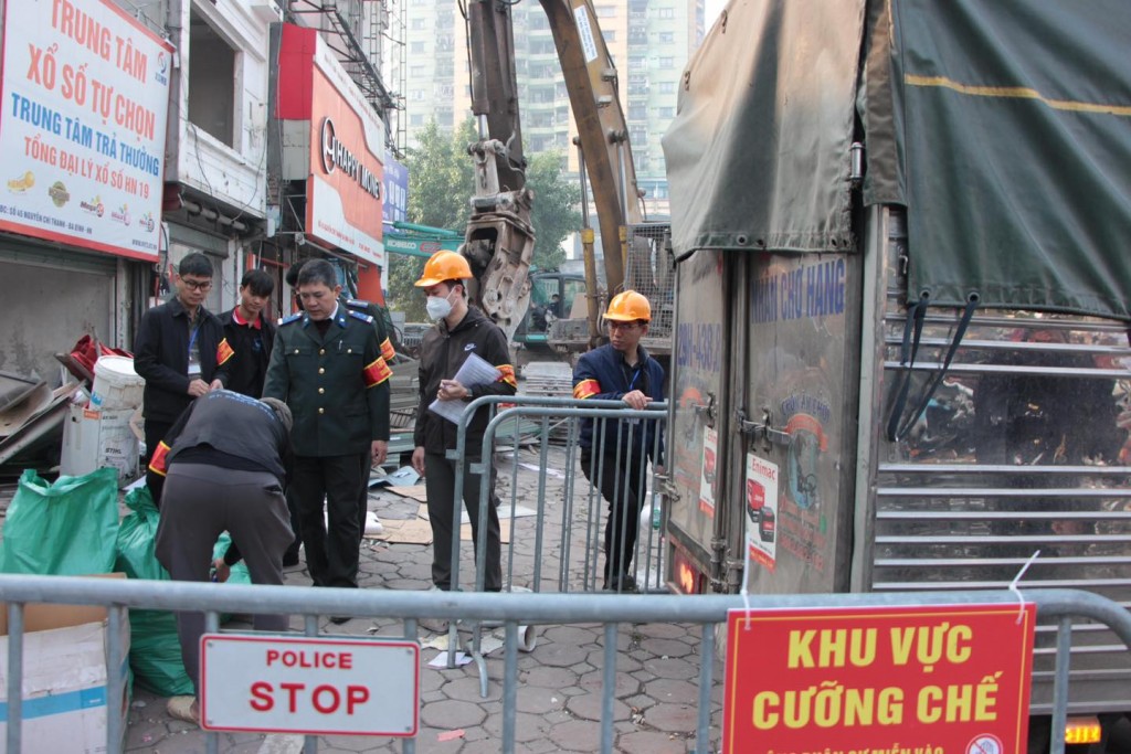 Phường Giảng Võ nỗ lực hoàn thành giải phóng mặt bằng đường Vành đai 1 Phường Giảng Võ nỗ lực hoàn thành giải phóng mặt bằng đường Vành đai 1