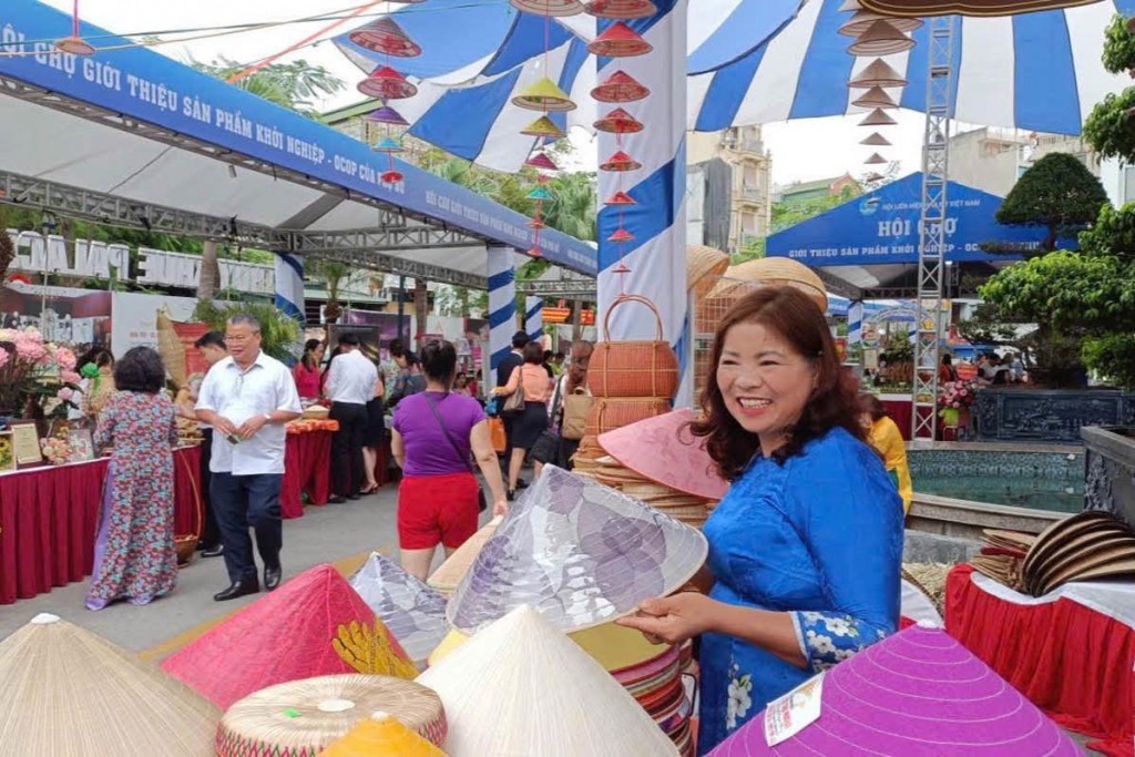 Phụ nữ Thủ đô “chuyển mình” mạnh mẽ trong kinh tế tập thể Phụ nữ Thủ đô “chuyển mình” mạnh mẽ trong kinh tế tập thể