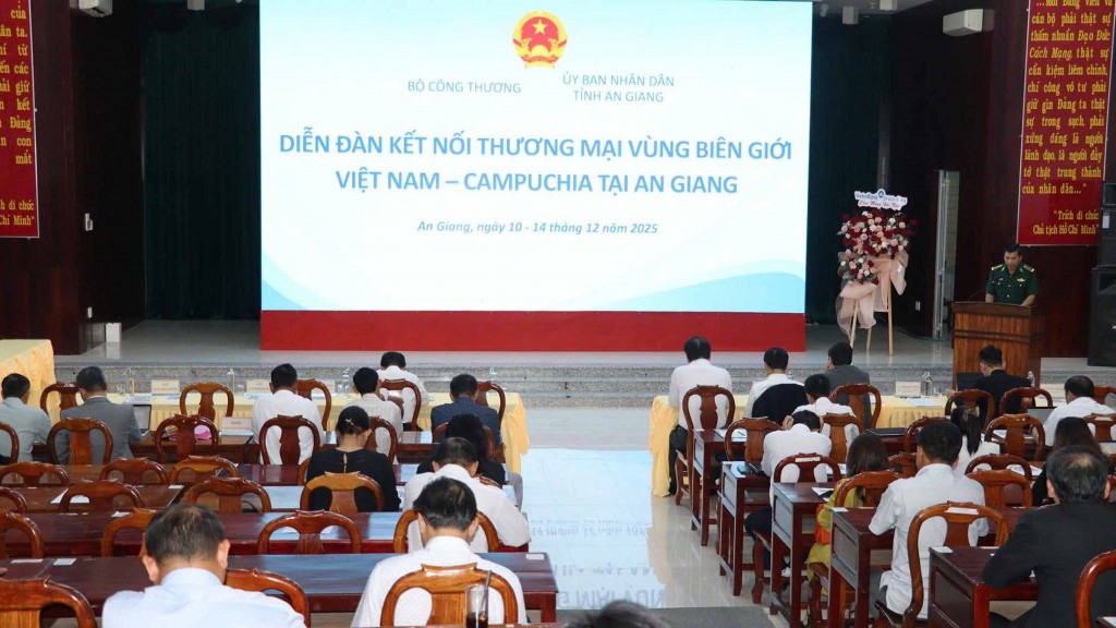 Hoàn thiện hạ tầng thương mại biên giới để bứt phá giao thương Việt Nam – Campuchia Hoàn thiện hạ tầng thương mại biên giới để bứt phá giao thương Việt Nam – Campuchia