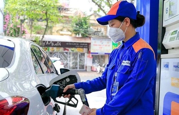 Giá xăng dầu trong nước đồng loạt giảm